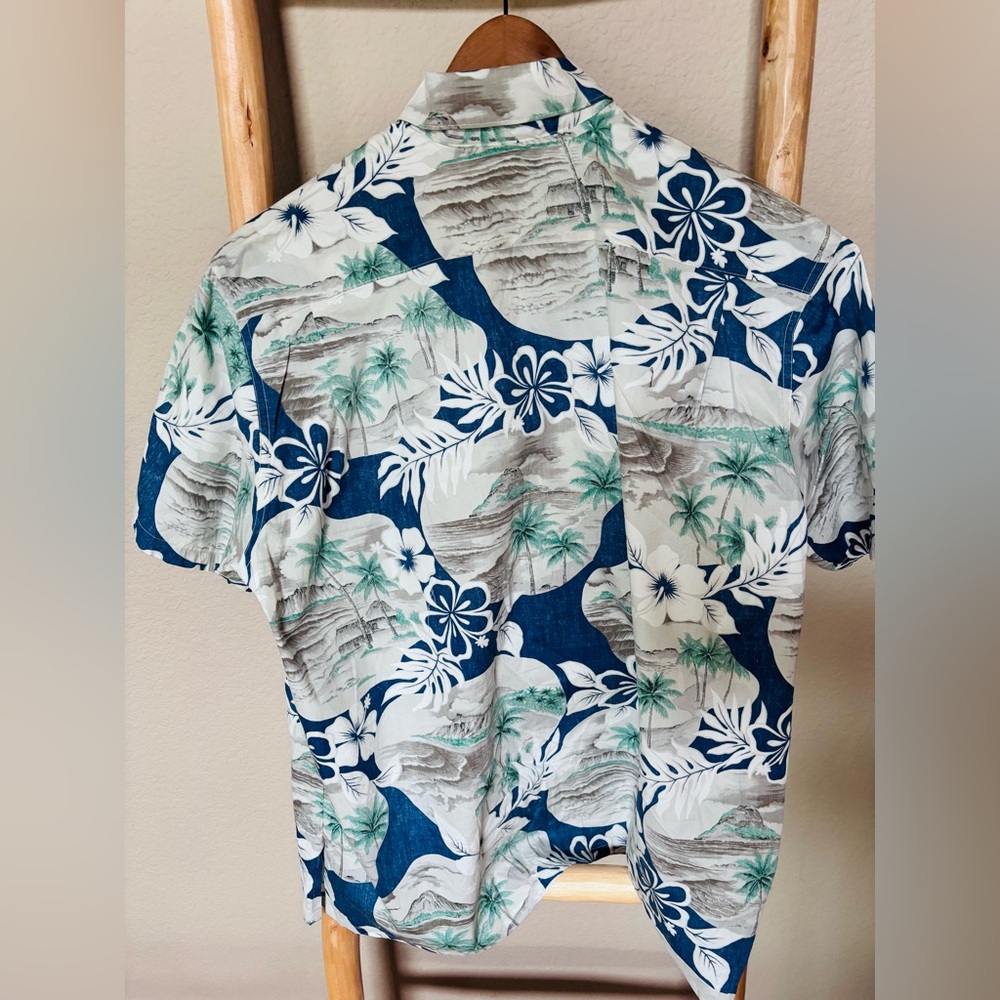 Go Barefoot Hawaiian Shirt XL 100% Cotton Scenic Floral Short Sleeve USA - Picture 3 of 5